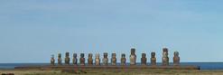 Der ahu Tongariki mit fünfzehn moai