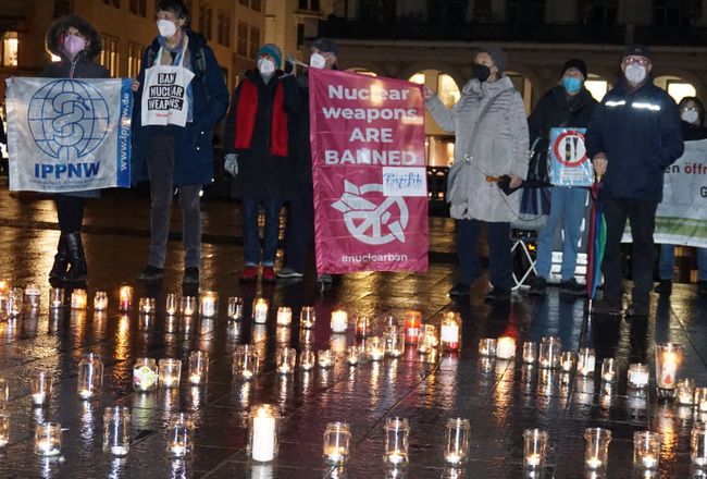 Pazifikgruppe Hamburg feiert gemeinsam mit ICAN den ersten Jahrestag des Atomwaffenverbotsvertrags