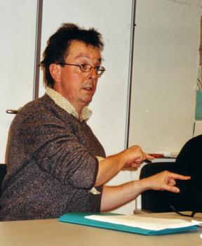 Dr. Sinclair Dinnen von der ANU, Canberra.