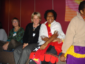 Regina Knapp (Ethnologin) im Gespräch mit Hofagao Kaia aus PNG